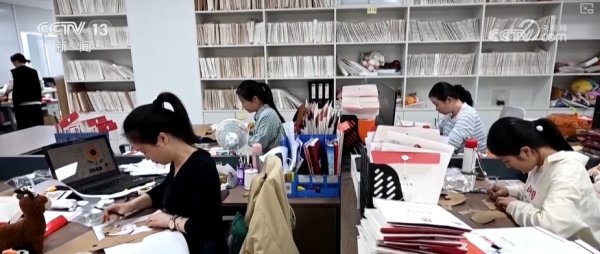 凯丰配资 毛绒玩具勇闯“大市场” 企业做足“内功”凭借新技术开拓更广海外新市场